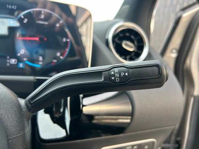 メルセデス・ベンツ Ｂ２００ｄ AMGライン 埼玉県 2020(令2)年 3.5万km モハーベシルバー ハーフレザーシート/シートヒーター/レーダーセーフティＰ/全方位カメラ/純正ナビゲーション/(Bluetooth/USB/フルセグ)/オートテールゲート/ＥＴＣ/アダプティブクルーズコントロール