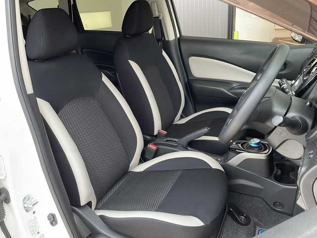 日産 ノート e－パワー X 愛知県 2017(平29)年 2.9万km ブリリアントホワイトパール 衝突軽減システム/純正SDナビ(SDなし）/フルセグ/CD/DVD/Bluetooth/バックカメラ/コーナーセンサー/オートライト/ドライブレコーダー/ETC/ステアリングスイッチ/スマートキー/プッシュスタート