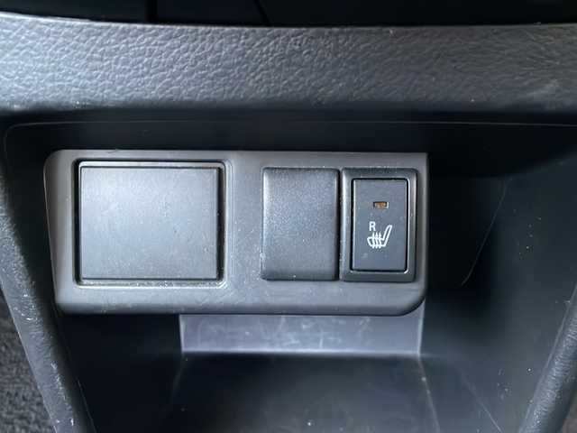 スズキ アルト L 山口県 2016(平28)年 7.2万km スペリアホワイト 純正CDチューナー/　AM/FM/AUX/リモコンキー/前席シートヒーター/アイドリングストップ/横滑り防止装置/ヘッドライトレベライザー/マニュアルエアコン/エネチャージ/純正ホイールキャップ/保証書・取説/スペアキー1本