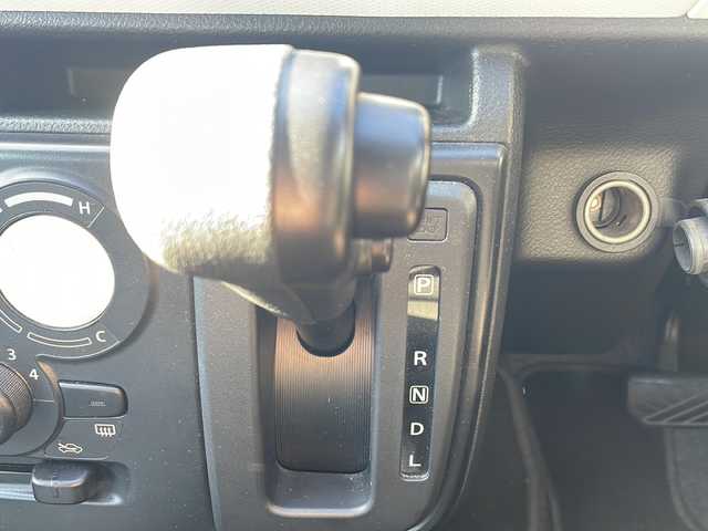 スズキ アルト L 山口県 2016(平28)年 7.2万km スペリアホワイト 純正CDチューナー/　AM/FM/AUX/リモコンキー/前席シートヒーター/アイドリングストップ/横滑り防止装置/ヘッドライトレベライザー/マニュアルエアコン/エネチャージ/純正ホイールキャップ/保証書・取説/スペアキー1本