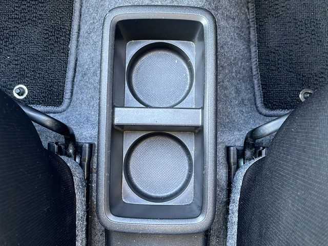 スズキ アルト L 山口県 2016(平28)年 7.2万km スペリアホワイト 純正CDチューナー/　AM/FM/AUX/リモコンキー/前席シートヒーター/アイドリングストップ/横滑り防止装置/ヘッドライトレベライザー/マニュアルエアコン/エネチャージ/純正ホイールキャップ/保証書・取説/スペアキー1本