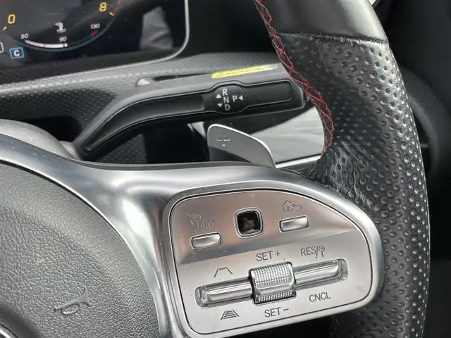メルセデス・ベンツ Ａ１８０ スタイル AMGライン 埼玉県 2018(平30)年 4.2万km ジュピターレッド AMGライン18インチアルミ/ハーフブラックレザーシート/レッドステッチ/純正ナビテレビ/・MERCEDES me/・フルセグテレビ/アクティブレーンキープ/アクティブステアリング/ブラインドスポット/パークトロニック/パドルシフト/オートライト/ETC車載機/キーレスゴー/ドライブレコーダー（前後）