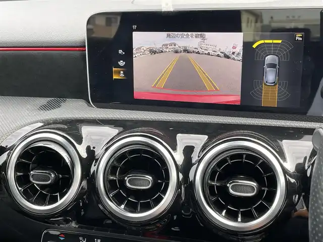 メルセデス・ベンツ Ａ１８０ スタイル AMGライン 埼玉県 2018(平30)年 4.2万km ジュピターレッド AMGライン18インチアルミ/ハーフブラックレザーシート/レッドステッチ/純正ナビテレビ/・MERCEDES me/・フルセグテレビ/アクティブレーンキープ/アクティブステアリング/ブラインドスポット/パークトロニック/パドルシフト/オートライト/ETC車載機/キーレスゴー/ドライブレコーダー（前後）