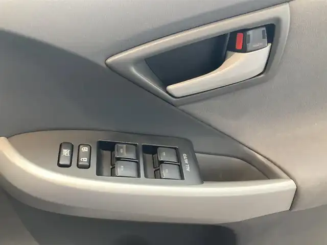 トヨタ プリウス S 福島県 2010(平22)年 13.2万km ブラック ワンオーナー車/純正ナビ/・AM＆FM/・DISC（CD＆DVD）/・SD/・ワンセグTV/・Bt/・AUX/オートライト/純正ビルトインETC/ステアリングボタン/電動格納ミラー/プッシュスタートボタン/ハロゲンライト/フォグランプ/荷台トノカバー/センターコンソール/純正フロアマット/純正ドアバイザー