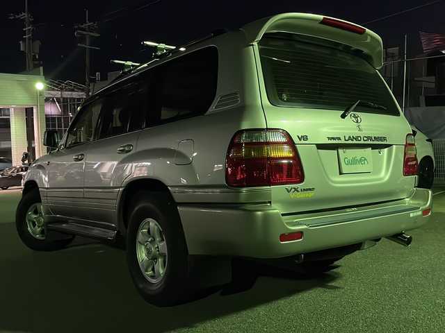 トヨタ ランドクルーザー VX－LTD 京都府 1999(平11)年 10.3万km ウォームシルバーM メーカーOPナビ/・CD/AM/FM/カセット/ETC/サンルーフ/ルーフレール/電格ミラー/サマータイヤアルミホイール付き4セット車載/純正フロアマット/純正ドアバイザー