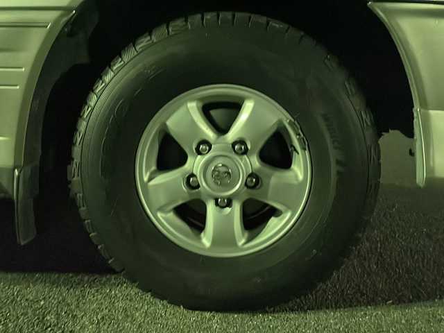 トヨタ ランドクルーザー VX－LTD 京都府 1999(平11)年 10.3万km ウォームシルバーM メーカーOPナビ/・CD/AM/FM/カセット/ETC/サンルーフ/ルーフレール/電格ミラー/サマータイヤアルミホイール付き4セット車載/純正フロアマット/純正ドアバイザー