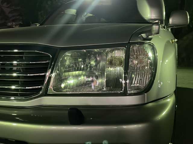トヨタ ランドクルーザー VX－LTD 京都府 1999(平11)年 10.3万km ウォームシルバーM メーカーOPナビ/・CD/AM/FM/カセット/ETC/サンルーフ/ルーフレール/電格ミラー/サマータイヤアルミホイール付き4セット車載/純正フロアマット/純正ドアバイザー