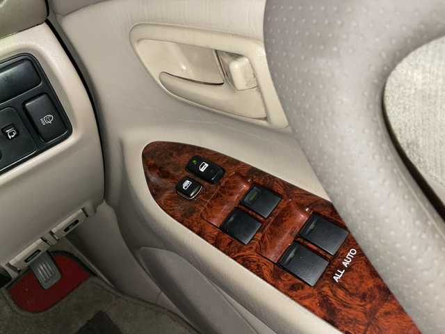 トヨタ ランドクルーザー VX－LTD 京都府 1999(平11)年 10.3万km ウォームシルバーM メーカーOPナビ/・CD/AM/FM/カセット/ETC/サンルーフ/ルーフレール/電格ミラー/サマータイヤアルミホイール付き4セット車載/純正フロアマット/純正ドアバイザー