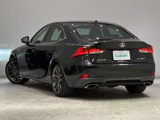 レクサス ＩＳ 300 Fスポーツ 宮城県 2018(平30)年 5.4万km グラファイトブラックガラスフレーク レクサスセーフティーシステム＋/・プリクラッシュセーフティシステム/・レーンディパーチャーアラート＆キーピングアシスト/・レーダークルーズコントロール/・オートマチックハイビーム/・プロアクティブドライビングアシスト/・発進遅れ告知機能/・ロードサインアシスト/・ブラインドスポットモニター/・レーンキープアシスト/純正ナビ/・フルセグTV/Bluetooth/CD/DVD/AUX/・バックカメラ/・純正ビルドインETC2.0/・ドライブレコーダー/アイドリングストップ/革巻きステアリング/・ステアリングスイッチ/・パドルシフト/・ステアリングヒーター/レザーシート/・パワーシート（運転席＋助手席）/・エアシート（運転席＋助手席）/・シートヒーター（運転席＋助手席）/・シートメモリー（運転席）/プッシュスタート/・スマートキー/・スペアキー1本/LEDヘッドライト/・オートライト/純正18インチアルミホイール/純正フロアマット