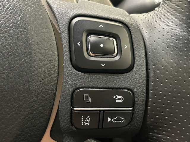 レクサス ＩＳ 300 Fスポーツ 宮城県 2018(平30)年 5.4万km グラファイトブラックガラスフレーク レクサスセーフティーシステム＋/・プリクラッシュセーフティシステム/・レーンディパーチャーアラート＆キーピングアシスト/・レーダークルーズコントロール/・オートマチックハイビーム/・プロアクティブドライビングアシスト/・発進遅れ告知機能/・ロードサインアシスト/・ブラインドスポットモニター/・レーンキープアシスト/純正ナビ/・フルセグTV/Bluetooth/CD/DVD/AUX/・バックカメラ/・純正ビルドインETC2.0/・ドライブレコーダー/アイドリングストップ/革巻きステアリング/・ステアリングスイッチ/・パドルシフト/・ステアリングヒーター/レザーシート/・パワーシート（運転席＋助手席）/・エアシート（運転席＋助手席）/・シートヒーター（運転席＋助手席）/・シートメモリー（運転席）/プッシュスタート/・スマートキー/・スペアキー1本/LEDヘッドライト/・オートライト/純正18インチアルミホイール/純正フロアマット