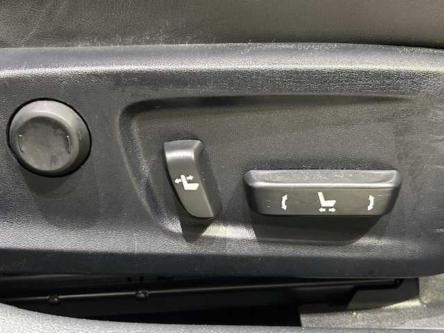 レクサス ＩＳ 300 Fスポーツ 宮城県 2018(平30)年 5.4万km グラファイトブラックガラスフレーク レクサスセーフティーシステム＋/・プリクラッシュセーフティシステム/・レーンディパーチャーアラート＆キーピングアシスト/・レーダークルーズコントロール/・オートマチックハイビーム/・プロアクティブドライビングアシスト/・発進遅れ告知機能/・ロードサインアシスト/・ブラインドスポットモニター/・レーンキープアシスト/純正ナビ/・フルセグTV/Bluetooth/CD/DVD/AUX/・バックカメラ/・純正ビルドインETC2.0/・ドライブレコーダー/アイドリングストップ/革巻きステアリング/・ステアリングスイッチ/・パドルシフト/・ステアリングヒーター/レザーシート/・パワーシート（運転席＋助手席）/・エアシート（運転席＋助手席）/・シートヒーター（運転席＋助手席）/・シートメモリー（運転席）/プッシュスタート/・スマートキー/・スペアキー1本/LEDヘッドライト/・オートライト/純正18インチアルミホイール/純正フロアマット