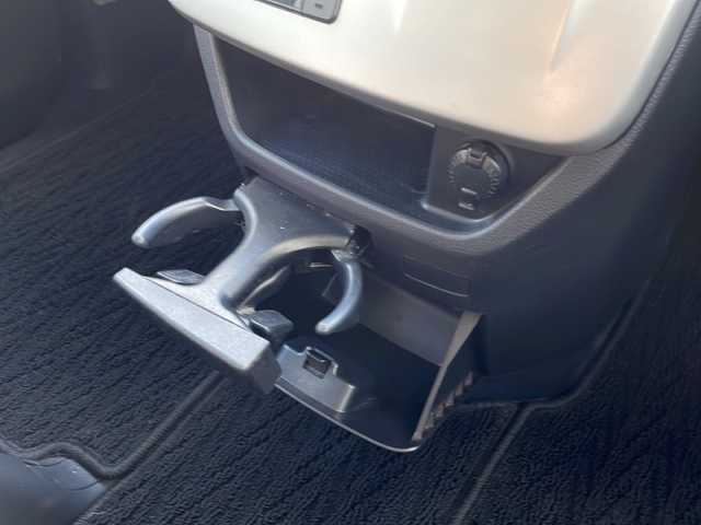 トヨタ ヴォクシー ZS 島根県 2013(平25)年 6.7万km ブラック ALPINE8インチSDナビゲーション(VIE-X008)/フルセグ BT SD CD DVD/バックカメラ/パドルシフト/パワーバックドア/両側パワースライドドア/ビルトインETC/HIDヘッドライト/フォグライト