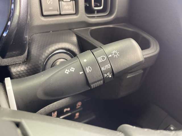 スズキ ハスラー Jスタイル 愛知県 2022(令4)年 3.3万km デニムブルー ガンメタリック 2トーン 社外SDナビ/（BT／AM／FM／DVD/CD/HDMI)/バックカメラ/シートヒーター（運転席＋助手席）/衝突軽減システム/LEDヘッドライト/フォグライト/ルーフレール/ビルトインETC/スペアキー　一本/保証書/取り扱い説明書