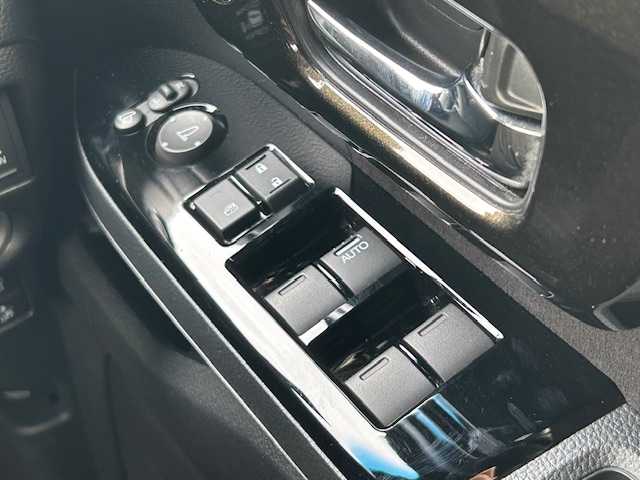 ホンダ Ｎ ＢＯＸ カスタム G L ターボ ホンダセンシング 茨城県 2020(令2)年 3.5万km プラチナホワイトパール 純正ナビ/フルセグTV/バックカメラ/applecarplay/シートヒーター/クリアランスソナー/両側パワースライドドア/ETC/ドラレコ/パドルシフト/純正15インチAW/LEDヘッドライト
