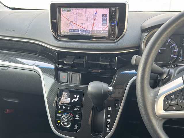 スバル ステラ カスタム R スマートアシスト 埼玉県 2017(平29)年 8.8万km 赤 (株)IDOMが運営する【じしゃロン熊谷店】の自社ローン専用車両になりますこちらは現金またはオートローンご利用時の価格です。自社ローンご希望の方は別途その旨お申付け下さい/純正ナビ　NMZK-W67DF/（フルセグTV/Bluetooth/CD/DVD/AM/FM）/ETC/全方位カメラ/スマートアシスト/・衝突警報機能/・衝突回避支援ブレーキ機能/・誤発進抑制機能/・車線逸脱抑制機能/アイドリングストップ/プッシュスタート/LEDオートヘッドライト/運転席シートヒーター/フロアマット/純正ドアバイザー/フォグランプ/ダブルエアバッグ/車両・ナビ取扱説明書/保証書