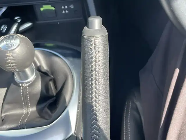 マツダ ロードスター S レザーパッケージ 滋賀県 2022(令4)年 3.1万km マシーングレープレミアムM 純正ナビ/(Bluetooth/フルセグ/CD/DVD)/6速MT/BOSEスピーカー/柿本改マフラー/衝突軽減ブレーキ/クルーズコントロール/レーンキープアシスト/LEDオートライト/オートハイビーム/レザーシート/シートヒーター/前方ドライブレコーダー/ビルトインETC/コーナーセンサー