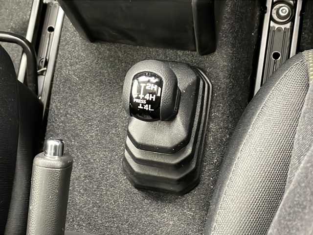 スズキ ジムニー XC 千葉県 2022(令4)年 4.1万km ブルーイッシュブラックパール3 KENWOODメモリナビ/BT フルセグTV CD DVD/バックカメラ/前席シートヒーター/衝突軽減ブレーキ/レーンキープアシスト/横滑り防止機能/LEDヘッドライト/オートライト/純正アルミホイール/純正フロアマット/ステアリングスイッチ/プッシュスタート/スマートキー