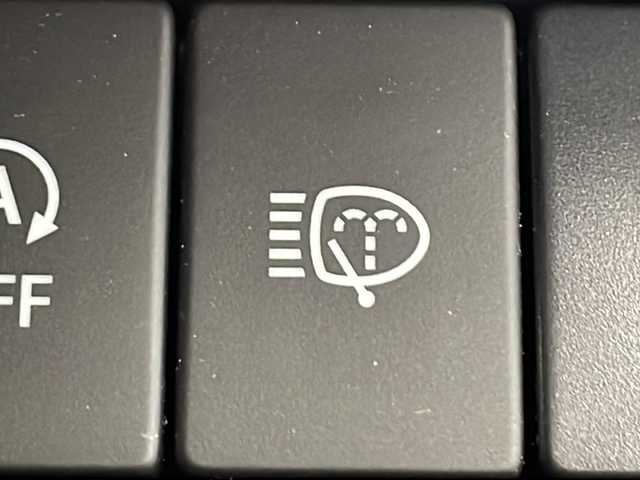 スズキ ジムニー XC 千葉県 2022(令4)年 4.1万km ブルーイッシュブラックパール3 KENWOODメモリナビ/BT フルセグTV CD DVD/バックカメラ/前席シートヒーター/衝突軽減ブレーキ/レーンキープアシスト/横滑り防止機能/LEDヘッドライト/オートライト/純正アルミホイール/純正フロアマット/ステアリングスイッチ/プッシュスタート/スマートキー