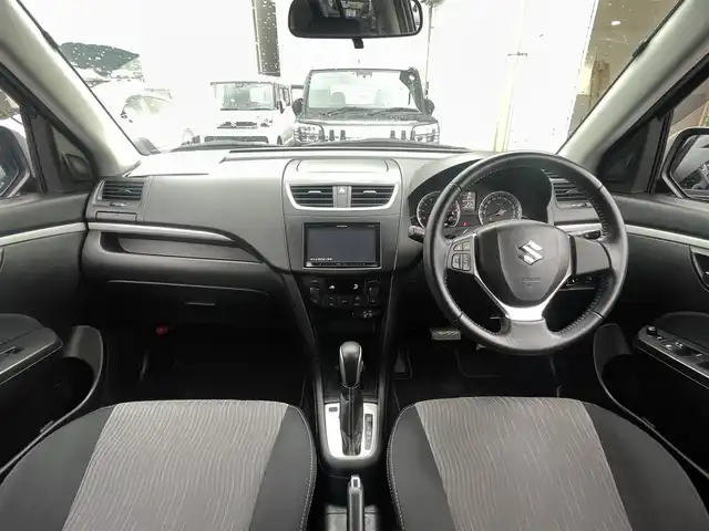 スズキ スイフト RS 宮崎県 2012(平24)年 8.7万km プレミアムシルバーメタリック 社外SDナビ（AVIC－MRZ09）/　AM FM CD DVD TV BT/ETC車載器/フォグランプ/純正エアロ/プッシュスタート/スマートキー/電動格納ミラー/ウィンカーミラー