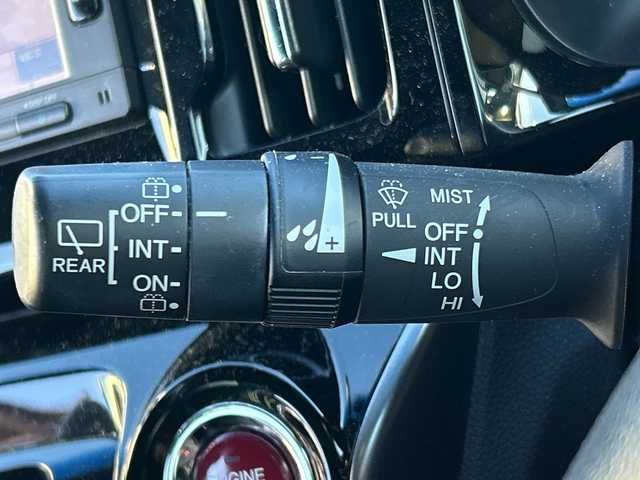 ホンダ Ｎ ＷＧＮ カスタム G Lパッケージ 千葉県 2017(平29)年 12.1万km プレミアムホワイトパールⅡ ナビＶＸＭ－１７４ＶＦＸｉ　ビルトインＥＴＣ　バックカメラ　フルセグテレビ　ＳＤ／ＤＶＤ／ＣＤ再生　Ｂｌｕｅｔｏｏｔｈ接続　電動格納ウインカーミラー　純正フロアマット　純正14インチアルミホイール