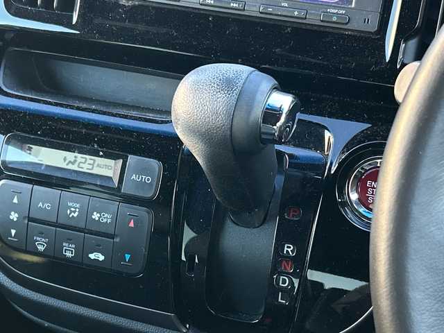 ホンダ Ｎ ＷＧＮ カスタム G Lパッケージ 千葉県 2017(平29)年 12.1万km プレミアムホワイトパールⅡ ナビＶＸＭ－１７４ＶＦＸｉ　ビルトインＥＴＣ　バックカメラ　フルセグテレビ　ＳＤ／ＤＶＤ／ＣＤ再生　Ｂｌｕｅｔｏｏｔｈ接続　電動格納ウインカーミラー　純正フロアマット　純正14インチアルミホイール