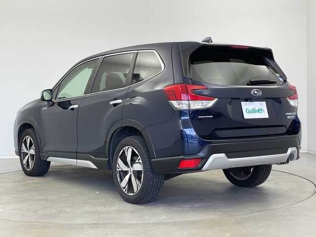 スバル フォレスター ハイブリッド アドバンス 新潟県 2019(令1)年 6.7万km ダークブルーパール アイサイト/　・衝突軽減ブレーキ/　・レーダークルーズコントロール/　・レーンキープアシスト/　・ブラインドスポットモニター/社外ナビ/　・フルセグTV/　・Bluetooth/　・DVD再生機能/バック/サイドカメラ/ETC/ドライブレコーダー/ハーフレザーシート/全席シートヒーター/前席パワーシート/オートライト/オートハイビーム/LEDヘッドライト/プッシュスタート/オートブレーキホールド/パドルシフト/電動格納ミラー/ウィンカーミラー/ミラーヒーター/純正フロアマット