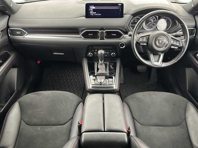 マツダ ＣＸ－８ XD ブラックトーンエディション 宮城県 2021(令3)年 5.7万km スノーフレイクホワイトパールマイカ i-ACTIVSENSE/・トラクションコントロールシステム/・アイ・ストップ/・クルージング＆トラフィック・サポート/・マツダ・レーダー・クルーズ・コントロール/・レーンキープ・アシスト・システム/ブラインドスポットモニター/ヘッドアップディスプレイ/全周囲カメラ/マツダコネクトナビ/・BT.USB/フルセグTV/電動リアゲート/1.2列目シートヒーター/パワーシート/ハーフレザーシート/シートメモリー/ステアリングヒーター/革巻きステアリング/ステアリングスイッチ/ETC/ドライブレコーダー（FR）/プッシュスタート/スマートキー/電動パーキングブレーキ/LEDヘッドライト/純正フロアマット/純正19AW/ロールサンシェード/オフロードトラクション/横滑り防止