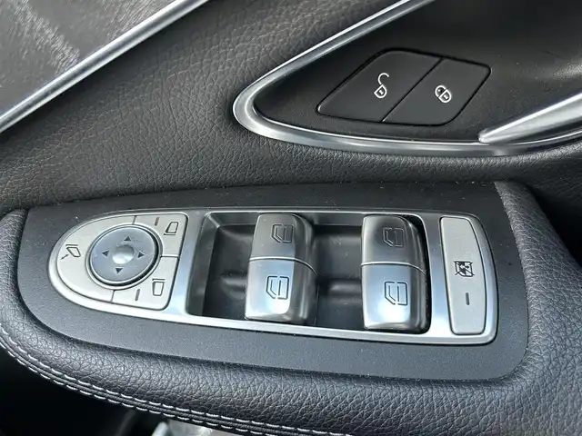 メルセデス・ベンツ Ｃ２００ アバンギャルド AMGライン 兵庫県 2016(平28)年 9.9万km ポーラホワイト ワンオーナー/純正HDDナビ/ワンセグテレビ/バックカメラ/アイドリングストップ/クルーズコントロール/プッシュスタート/センターコンソール/パドルシフト/パワーバックドア/純正ルフロアマット/前後コーナーセンサー/スマートキー/電動格納ミラー/純正アルミ18インチ