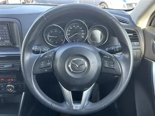 マツダ ＣＸ－５ XD 滋賀県 2012(平24)年 8.6万km ジールレッドマイカ 登録時走行距離：85529Km/ディーラーOP社外SDナビ/フルセグTV/Bluetooth/CD/DVD/SD/クルコン/アイドリングストップ/ETC/スマートキー/横滑り防止装置/盗難防止装置/衝突軽減システム/サイドブラインドモニター/キセノンヘッドライト/オートライト/ハロゲンフォグランプ/エンジンスタートボタン/スマートキー/純正アルミホイール/純正フロアマット