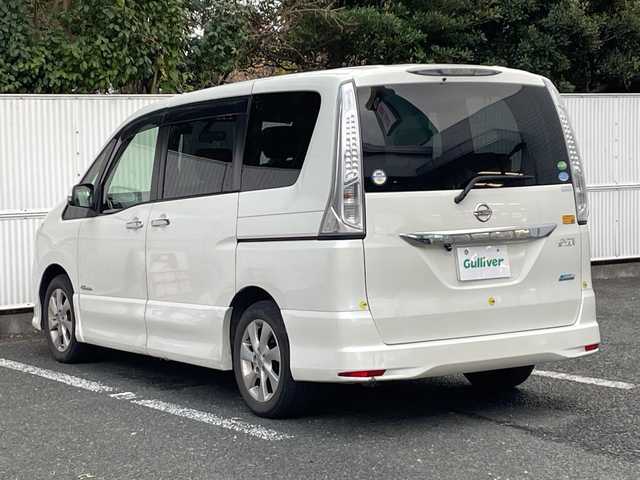 日産 セレナ ハイウェイスター S HV Vセレ 茨城県 2013(平25)年 11.6万km ブリリアントホワイトパール 純正ナビ/AM/FM/CD/DVD/USB/iPod/SD/ハンズフリー対応/フルセグTV/クルーズコントロール/バックモニター/アイドリングストップ/前後ドライブレコーダー/ETC/両側電動スライドドア/純正アルミホイール/純正フロアマット/横滑り防止装置