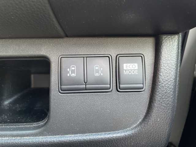 日産 セレナ ハイウェイスター S HV Vセレ 茨城県 2013(平25)年 11.6万km ブリリアントホワイトパール 純正ナビ/AM/FM/CD/DVD/USB/iPod/SD/ハンズフリー対応/フルセグTV/クルーズコントロール/バックモニター/アイドリングストップ/前後ドライブレコーダー/ETC/両側電動スライドドア/純正アルミホイール/純正フロアマット/横滑り防止装置