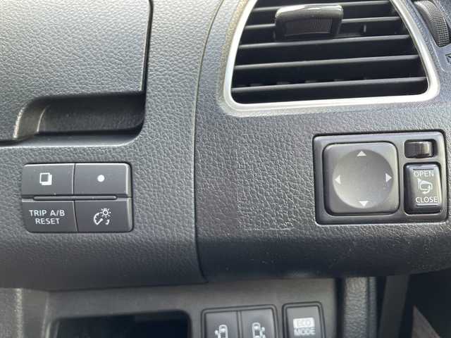 日産 セレナ ハイウェイスター S HV Vセレ 茨城県 2013(平25)年 11.6万km ブリリアントホワイトパール 純正ナビ/AM/FM/CD/DVD/USB/iPod/SD/ハンズフリー対応/フルセグTV/クルーズコントロール/バックモニター/アイドリングストップ/前後ドライブレコーダー/ETC/両側電動スライドドア/純正アルミホイール/純正フロアマット/横滑り防止装置