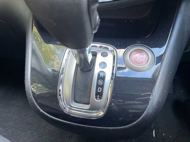 日産 セレナ ハイウェイスター S HV Vセレ 茨城県 2013(平25)年 11.6万km ブリリアントホワイトパール 純正ナビ/AM/FM/CD/DVD/USB/iPod/SD/ハンズフリー対応/フルセグTV/クルーズコントロール/バックモニター/アイドリングストップ/前後ドライブレコーダー/ETC/両側電動スライドドア/純正アルミホイール/純正フロアマット/横滑り防止装置