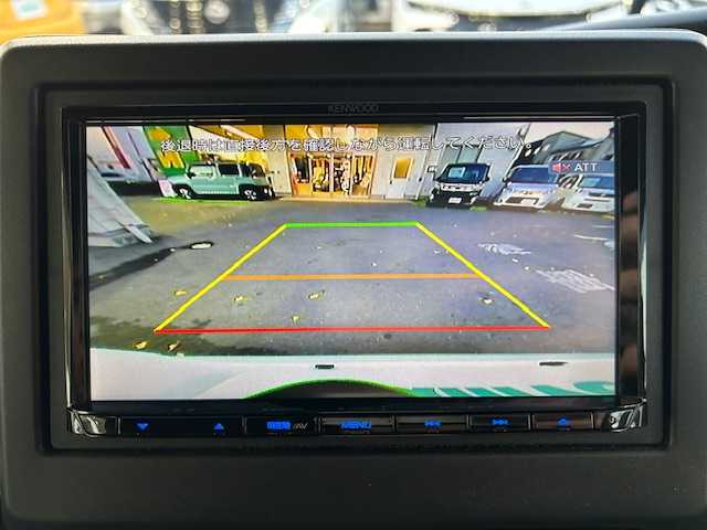 ホンダ Ｎ ＢＯＸ カスタム L 東京都 2022(令4)年 0.9万km プラチナホワイトパール ホンダセンシング/社外SDナビTV/パワースライドドア（助手席）/シートヒーター（前席）/LEDヘッドランプ/オートライト/ウレタン製ステアリングホイール/ステアリングスイッチ/ドライブレコーダー（前後）/衝突軽減ブレーキ/誤発信抑制機能/後方誤発信抑制機能/歩行者事故低減ステアリング/アダクティブクルーズコントロール/オートハイビーム/標識認識機能/路外逸脱抑制機能/ETC/ハーフシェイドフロントウィンドウ/ロールサンシェイド（後席左右）/ベンチシート（後席）/ISOFIX（後席）/チップアップシート/プラズマクラスター付オートエアコン/ドアバイザー/プッシュスタート/電動格納ドアミラー/スペアキー/保証書＆取扱説明書