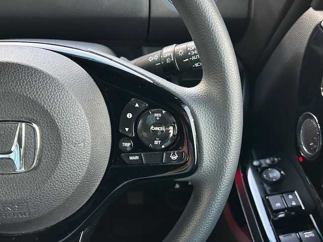 ホンダ Ｎ ＢＯＸ カスタム L 東京都 2022(令4)年 0.9万km プラチナホワイトパール ホンダセンシング/社外SDナビTV/パワースライドドア（助手席）/シートヒーター（前席）/LEDヘッドランプ/オートライト/ウレタン製ステアリングホイール/ステアリングスイッチ/ドライブレコーダー（前後）/衝突軽減ブレーキ/誤発信抑制機能/後方誤発信抑制機能/歩行者事故低減ステアリング/アダクティブクルーズコントロール/オートハイビーム/標識認識機能/路外逸脱抑制機能/ETC/ハーフシェイドフロントウィンドウ/ロールサンシェイド（後席左右）/ベンチシート（後席）/ISOFIX（後席）/チップアップシート/プラズマクラスター付オートエアコン/ドアバイザー/プッシュスタート/電動格納ドアミラー/スペアキー/保証書＆取扱説明書