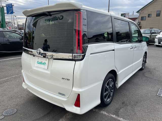 トヨタ ノア Si ダブルバイビーⅢ 神奈川県 2021(令3)年 3.7万km パール