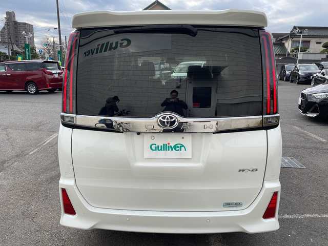 トヨタ ノア Si ダブルバイビーⅢ 神奈川県 2021(令3)年 3.7万km パール