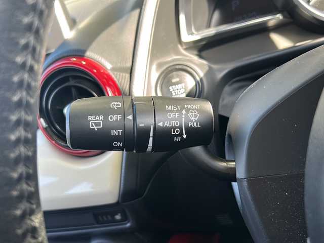 マツダ デミオ 13S ミッドセンチュリー 静岡県 2015(平27)年 2.9万km ジェットブラックマイカ 純正SDナビ/・CD/・DVD/・フルセグＴＶ/・Bluetooth/・USB/・AM/・FM/主要装備/・衝突軽減/・横滑り防止装置/・バックカメラ/・ETC/・シートヒーター/・ステリモ/・HUD/・スマートキー/・プッシュスタート/・LEDヘッドライト/・オートライト/・純正フロアマット/・純正アルミホイール