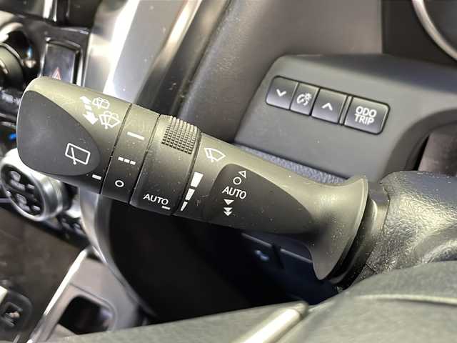 トヨタ アルファードハイブリット SR Cパッケージ 栃木県 2016(平28)年 4万km ホワイトパールクリスタルシャイン トヨタセーフティセンス/・プリクラッシュセーフティ/・先行車発進告知機能/・オートマチックハイビーム/・レーダークルーズコントロール/・クリアランスソナー/・パーキングサポートブレーキ/・ロードサインアシスト/・パノラミックビューモニター/モデリスタエアロ/20インチモデリスタ純正ホイール/サンルーフ/JBLオーディオ/TEIN車高調/SILKBLAZE　LEDミラー/後席モニター/パワーシート/シートヒーター/ステアリングヒーター/シートメモリー/両側パワースライドドア/100V電源/MTモード付きAT/BREMBOキャリパー風塗装/LEDヘッドライト/ETC