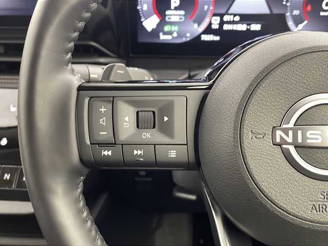 日産 セレナ ハイウェイスター V 栃木県 2022(令4)年 0.8万km 青Ⅱ ディーラーオプションナビ/ 【AM/FM/USB/BT//　　　　Android Auto/Apple AarPlay/フルセグTV】/全方位カメラ/プロパイロット/インテリジェントクルーズコントロール/ブラインドスポットモニター/両側パワースライドドア/前席シートヒーター/ステアリングヒーター/LEDヘッドライト/オートハイビーム/デジタルインナーミラー/電動パーキングブレーキ/オートブレーキホールド/アイドリングストップ/横滑り防止装置/ETC2.0/純正フロアマット