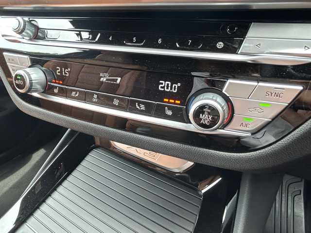 ＢＭＷ Ｘ３ xDrive20d Mスポーツ 福岡県 2021(令3)年 6万km アルピンホワイトⅢ ハイラインパッケージ/コニャックレザー/シートヒーター/アダプティブクルーズコントロール/ブラインドスポットモニター/レーンキープアシスト/純正ナビ/フルセグTV/全方位カメラ/Bluetooth/バックカメラ/パワーバックドア　/LEDヘッドライト/オートハイビーム　/前後ドライブレコーダー/純正19インチアルミホイール/ミラー一体型ＥＴＣ