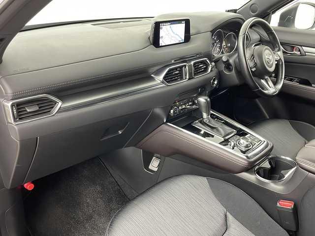 マツダ ＣＸ－８ XD プロアクティブ 道央・札幌 2018(平30)年 5.2万km スノーフレイクホワイトパールマイカ ・4WD/・ワンオーナー/・ディーゼル/・寒冷地仕様/・純正SDナビ&フルセグ&CD&DVD&BT/・全方位カメラ/・i-Active Sense/・ブラインドスポットモニター/・プリクラッシュセーフティ/・クリアランスソナー/・レーンキープアシスト/・標識認識システム/・ドライバーアテンションアラート/・オートマチックハイビーム/・クルーズコントロール/・ヘッドアップディスプレイ/・社外AW付スタッドレスタイヤ積込/・社外ドライブレコーダー/・純正エンジンスターター/・パワーシート/・メモリーシート/・シートヒーター/・ミラーヒーター/・ハンドルヒーター/・革巻きステアリング/・ステアリングスイッチ/・ビルトインETC/・社外GPSレーダー/・テレビキャンセラー/・オートワイパー/・オートライト/・LEDヘッドライト/・アイドリングストップ/・スマートキー/・横滑り防止
