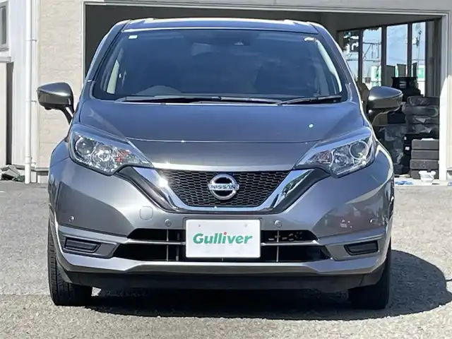 日産 ノート X FOUR スマートセーフティED 宮城県 2018(平30)年 4.6万km ダークメタルグレー 純正ディーラーナビ/TV(フルセグ)/FM・AM/CD・DVD/Bluetooth/USB/SD/ipod/デジタルインナーミラー/エンジンスターター/純正フロアマット/ETC/プッシュスタート/社外サマーアルミホイール14インチ車内積込/インテリジェントエマージェンシーブレーキ/レーンアシスト/2駆切替/横滑り防止/アラウンドビューモニター/純正ホイールカバースタットレスタイヤ装着