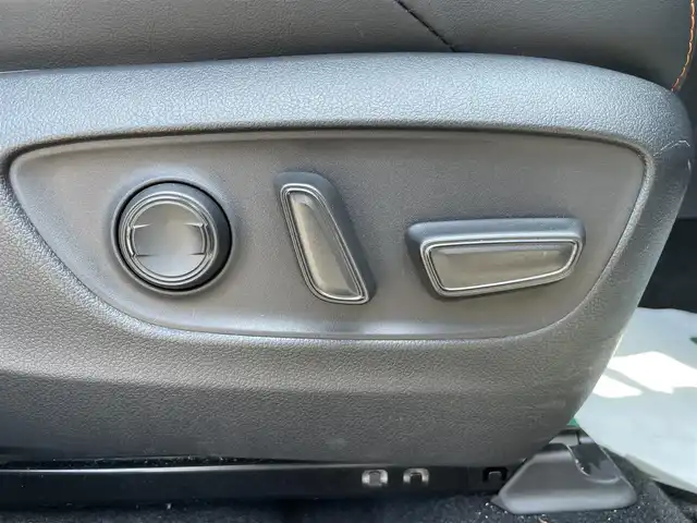 トヨタ ＲＡＶ４ アドベンチャー 茨城県 2020(令2)年 3.5万km アッシュグレーメタリック/アーバンカーキ 社外ナビ/【iPod・USB・SD・ＣＤ・ＤＶＤ・ＴＶ・ラジオ・ＢＴ・ＨＤＭＩ】/パワーシート/シートヒーター/エアシート/ステアリングヒーター/ダウンヒルアシストコントロール/レーダークルコン/ETC/Bカメラ/ルーフレール/前後コーナーセンサー/100V電源/ブレーキホールド/MTモード付AT/BSM/オートライト/Fフォグ