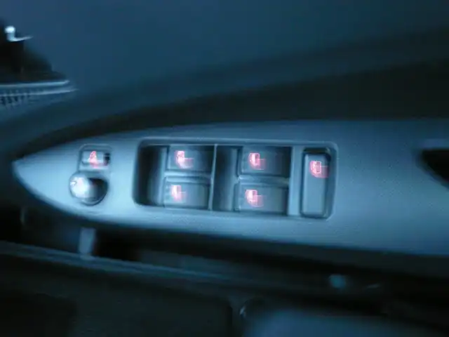 ダイハツ ムーヴ カスタム G 静岡県 2011(平23)年 3.8万km パールホワイトⅢ 禁煙車/carrozzeria SDナビ/（CD/DVD/BT/AM/FM/フルセグTV)/プッシュスタート・スマートキー/オートライト/HIDヘッドライト/革巻きステアリングホイール/保証書・取扱説明書