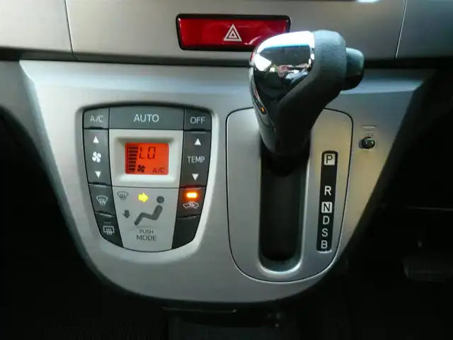 ダイハツ ムーヴ カスタム G 静岡県 2011(平23)年 3.8万km パールホワイトⅢ 禁煙車/carrozzeria SDナビ/（CD/DVD/BT/AM/FM/フルセグTV)/プッシュスタート・スマートキー/オートライト/HIDヘッドライト/革巻きステアリングホイール/保証書・取扱説明書