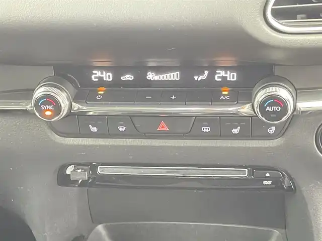 マツダ ＣＸ－３０ 20S プロアクティブツーリングセレ 千葉県 2020(令2)年 4.5万km スノーフレイクホワイトパールマイカ 禁煙車/マツダセーフティサポート/・ブラインドスポットモニター/・ヘッドアップディスプレイ/・レーダークルーズコントロール/・車線逸脱警報システム/・レーンキープアシスト/・コーナーセンサー/純正メモリナビ/・CD/DVD/USB/HDMI/Bluetooth/フルセグTV/・バックカメラ/・ビルトインETC/革巻きステアリング/・ステアリングスイッチ/・ステアリングヒーター/DNシートヒーター/・D席メモリ付きパワーシート/パワーバックドア/左右独立エアコン/MT付きAT/純正フロアマット/純正18インチAW/オートライト/・LEDヘッドライト/・LEDフォグランプ/電動格納ウインカーミラー/電子パーキング/・ブレーキホールド/プッシュスタート/・スマートキー