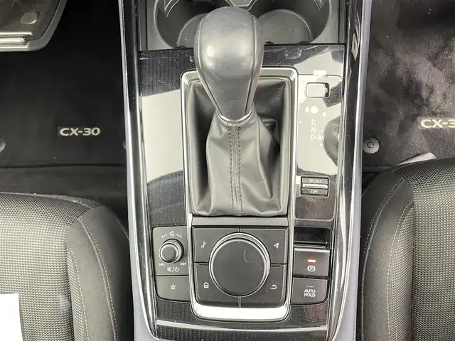 マツダ ＣＸ－３０ 20S プロアクティブツーリングセレ 千葉県 2020(令2)年 4.5万km スノーフレイクホワイトパールマイカ 禁煙車/マツダセーフティサポート/・ブラインドスポットモニター/・ヘッドアップディスプレイ/・レーダークルーズコントロール/・車線逸脱警報システム/・レーンキープアシスト/・コーナーセンサー/純正メモリナビ/・CD/DVD/USB/HDMI/Bluetooth/フルセグTV/・バックカメラ/・ビルトインETC/革巻きステアリング/・ステアリングスイッチ/・ステアリングヒーター/DNシートヒーター/・D席メモリ付きパワーシート/パワーバックドア/左右独立エアコン/MT付きAT/純正フロアマット/純正18インチAW/オートライト/・LEDヘッドライト/・LEDフォグランプ/電動格納ウインカーミラー/電子パーキング/・ブレーキホールド/プッシュスタート/・スマートキー