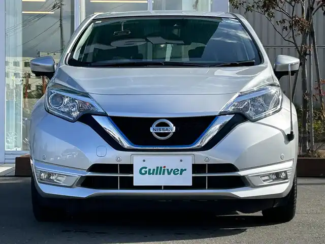 日産 ノート e－パワーX FOUR Bアロー 道央・札幌 2020(令2)年 7.3万km ブリリアントシルバー ・４WD/・衝突軽減ブレーキ/・全方位カメラ/・社外オーディオ/　AM＆FM＆AUX/・バックカメラ/・フロントカメラ/・サイドカメラ/・デジタルインナーミラー/・コーナーセンサー/・レーンキープアシスト/・オートライト/・オートエアコン/・プッシュスタート/・スマートキー/・電動格納ミラー/・社外フロアマット/・ドアバイザー/・ウィンカーミラー/・フォグライト/・スペアキー