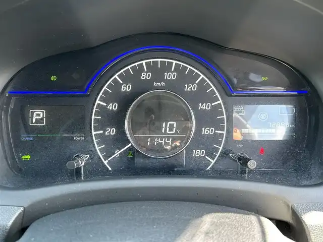 日産 ノート e－パワーX FOUR Bアロー 道央・札幌 2020(令2)年 7.3万km ブリリアントシルバー ・４WD/・衝突軽減ブレーキ/・全方位カメラ/・社外オーディオ/　AM＆FM＆AUX/・バックカメラ/・フロントカメラ/・サイドカメラ/・デジタルインナーミラー/・コーナーセンサー/・レーンキープアシスト/・オートライト/・オートエアコン/・プッシュスタート/・スマートキー/・電動格納ミラー/・社外フロアマット/・ドアバイザー/・ウィンカーミラー/・フォグライト/・スペアキー